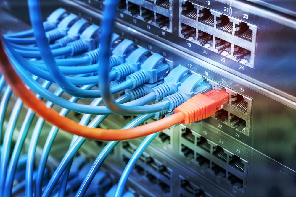 Структурированная кабельная система (СКС) ЦОД. Компьютерные сети красный цвет. ИПС для интернета. Ethernet облако. Cable not connected